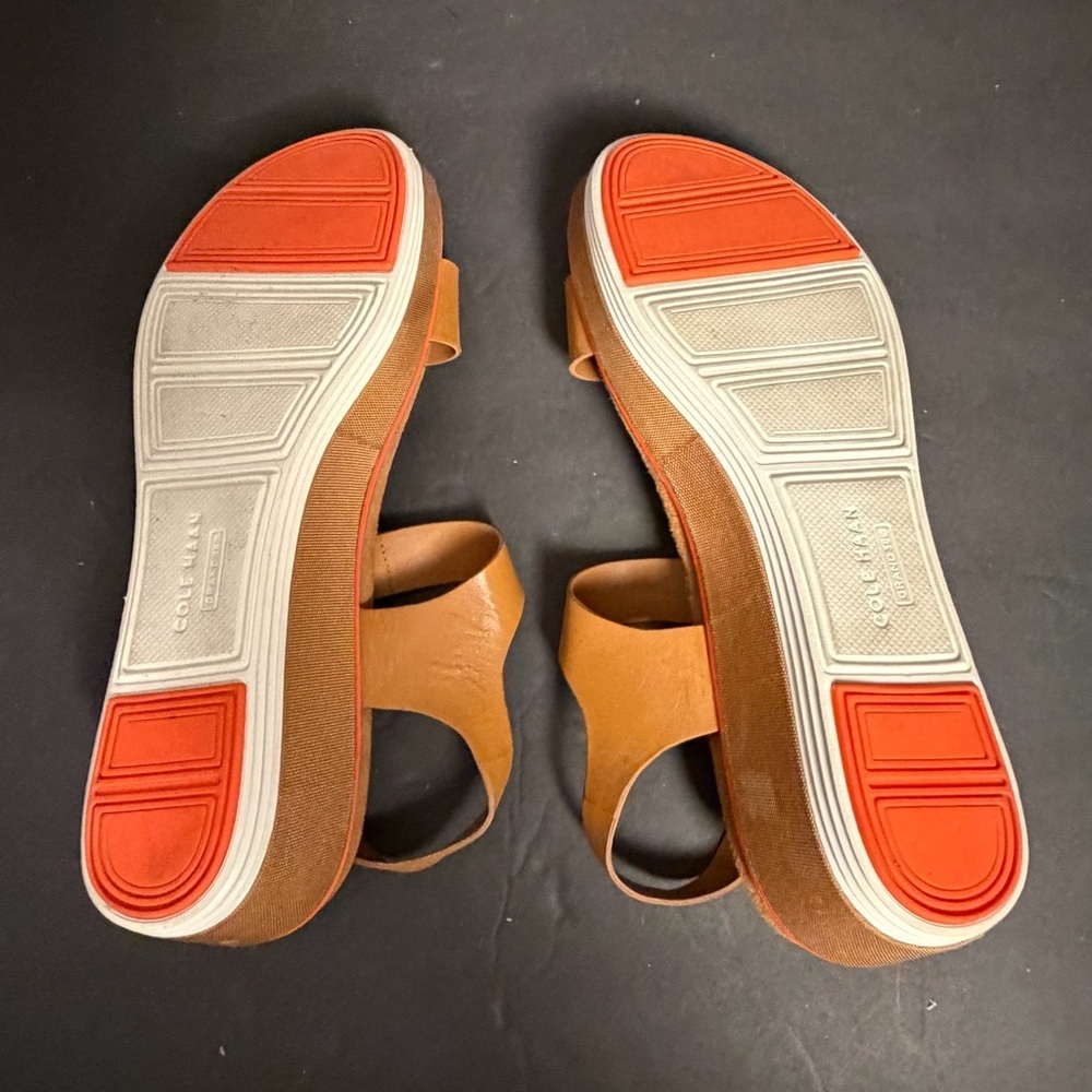 COLE HAAN Women's 8 OriginalGrand Flatform Leather Buckle Wedge Sandals Cognac - Picture 9 of 11